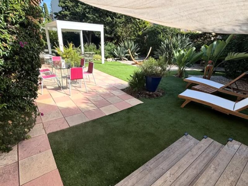 Terrasse et jardin aménagés par La Boîte Verte